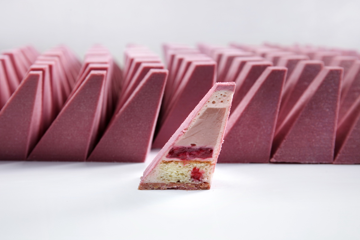 Algorithmic Modeling Cakes